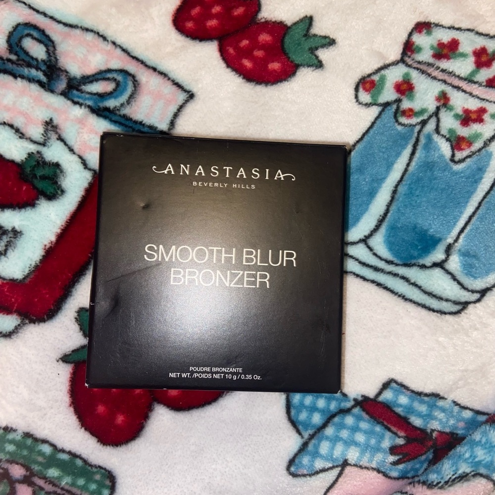 Anastasia Beverly Hills Smooth Blur Bronzer in shade “Tropical Tan”